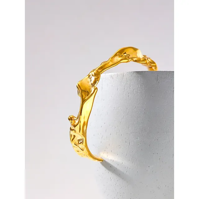 Gold Freeze Hand Cuff - 18K Gold Coated